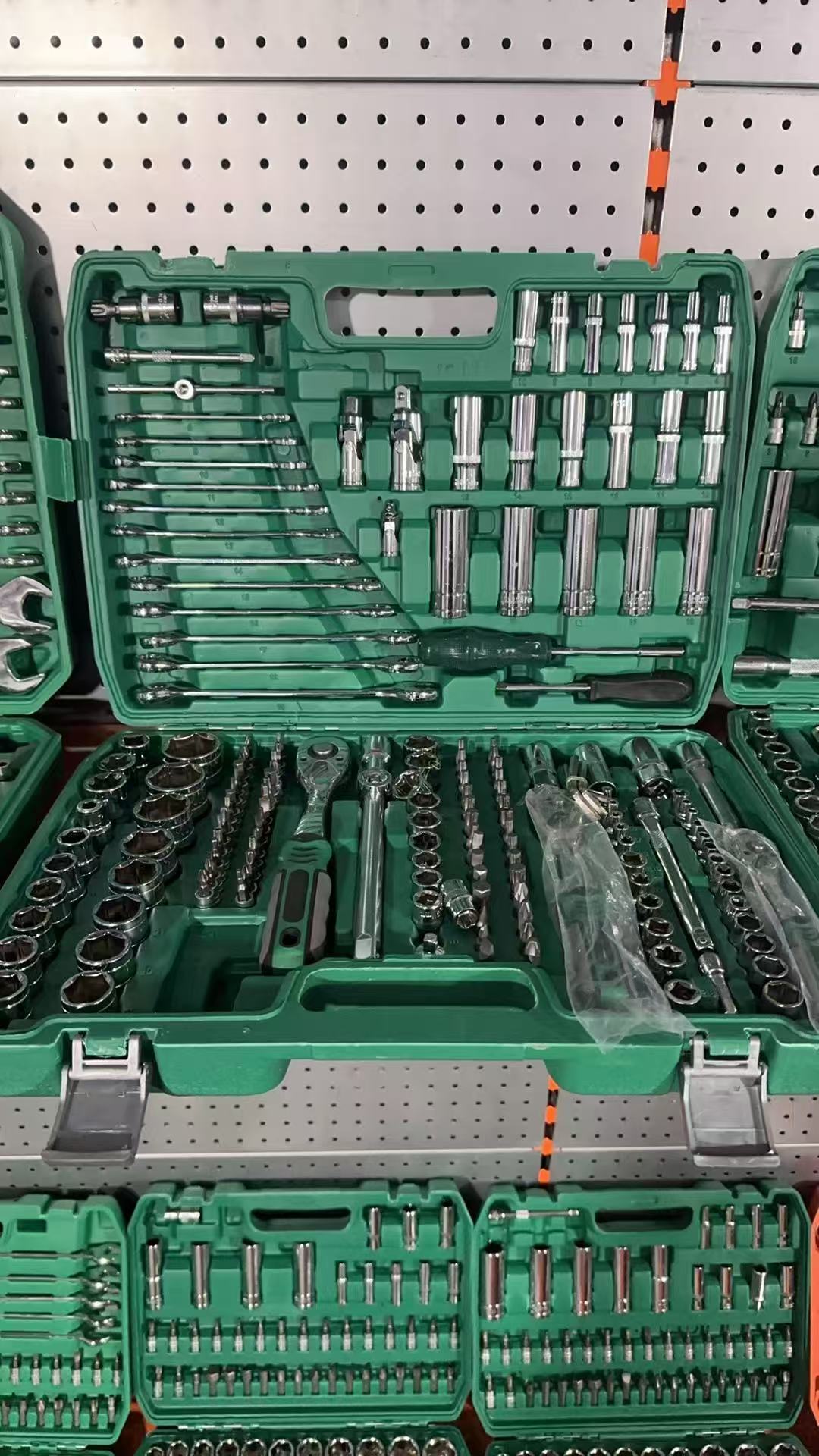 216-Piece DIY Auto Repair Tool - огляд і ціна Gardening Tools Hand